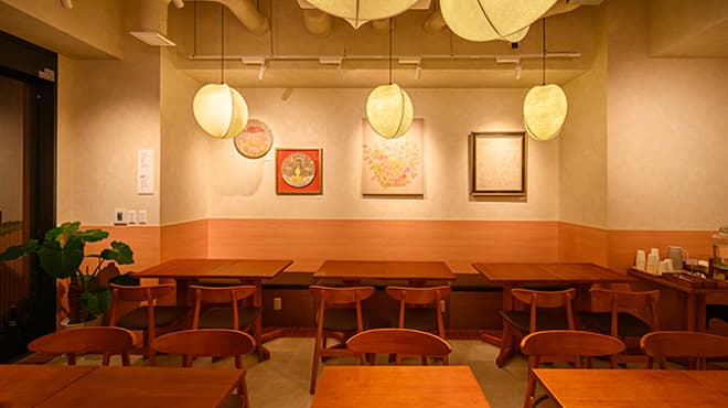 Interior (table seating)